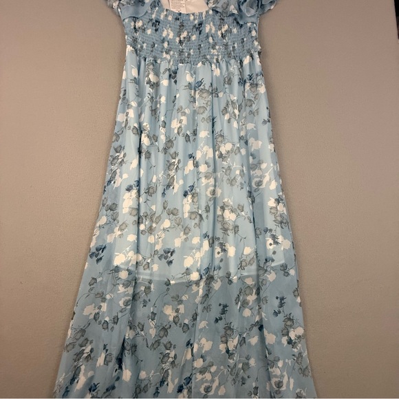 Floral Light Blue Maxi Dress With Flutter‎ Sleeves Smocked Back Tie Waist Medium - Picture 8 of 11